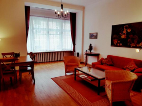 Apartment on Sivtsev Vrazhek, Moscow